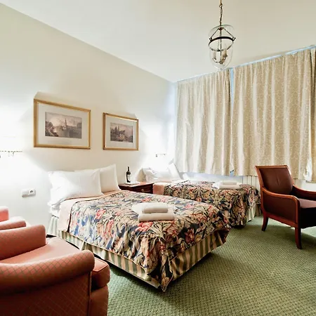 Lägenhetshotell Miodosytnia 3*