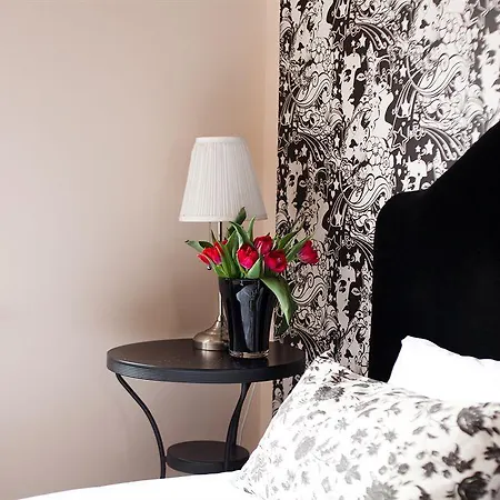 Angel House Aparthotel