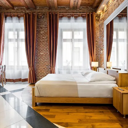 Stare Apart Otel 4*