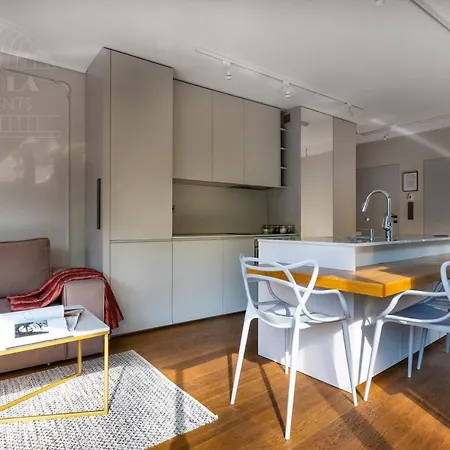 Apartment Modern View Of Planty Park