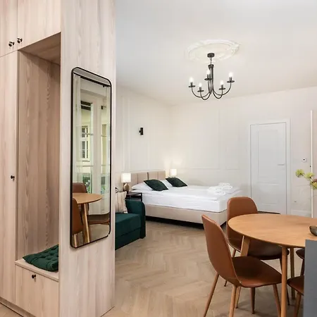 Atrium - Old Town Luxury - By Upstairs Apartamento Cracóvia
