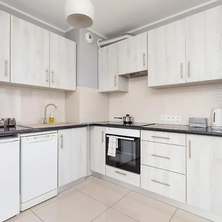 Studio Gromadzka By Renters Appartement