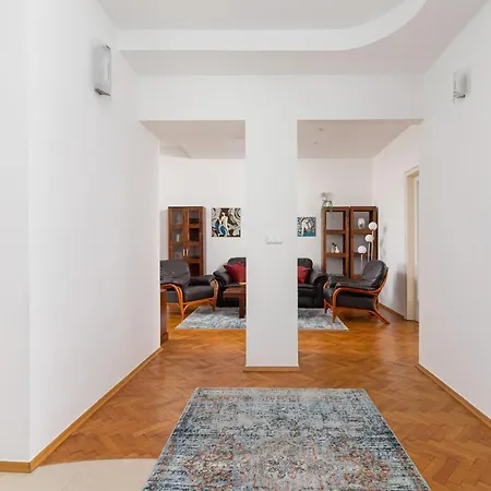 Slowacki Avenue Family Cracow By Renters Appartement Krakau