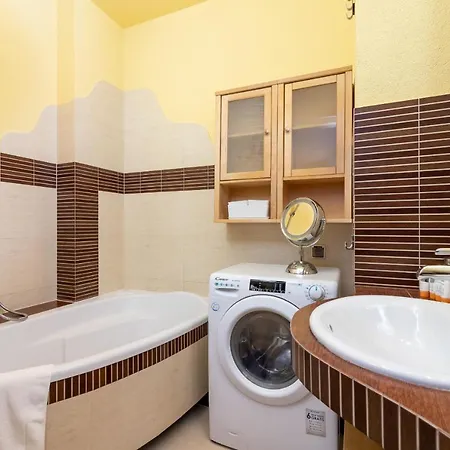 Slowacki Avenue Family Cracow By Renters Appartement *