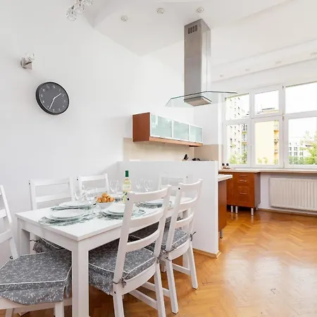 Slowacki Avenue Family Cracow By Renters Krakau