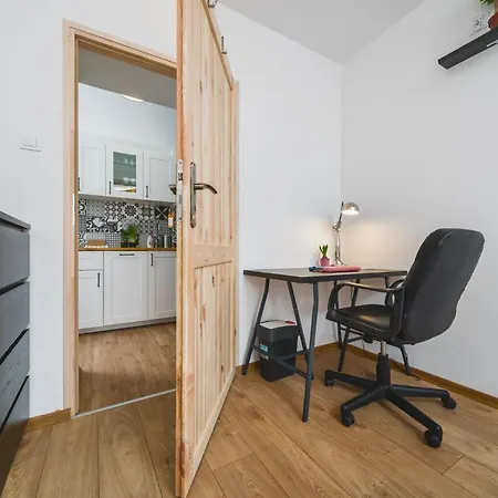 Apartment 3 Bedroom In The Heart Of Cracow - By Upstairs