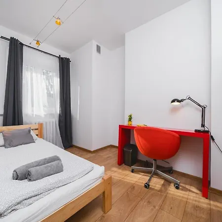Apartment 3 Bedroom In The Heart Of Cracow - By Upstairs *