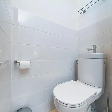 3 Bedroom In The Heart Of Cracow - By Upstairs * Krakow