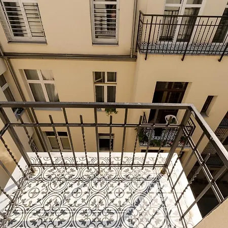 Daire Saint Florian's - Old Town Luxury - By Upstairs Krakow