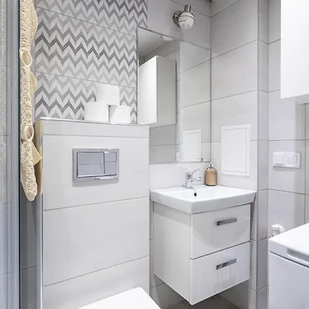 Apartment 3 Bedrooms Comfy Flat Celarowska Krakow