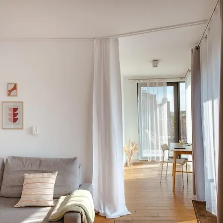 Spacious Close To Main Station / Galeria Krakowska * Cracovie