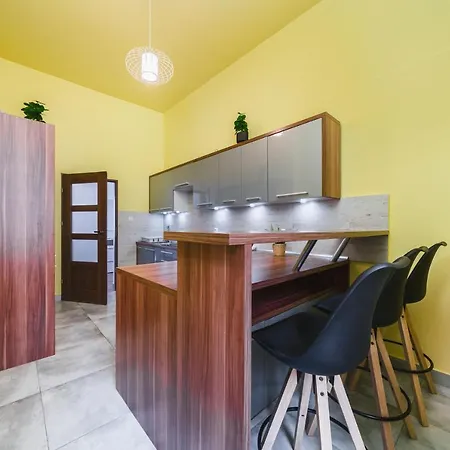 Aparthotel Barbakan Old Town Krakow