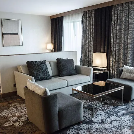 Doubletree By Hilton Hotel&convention Center Hotel