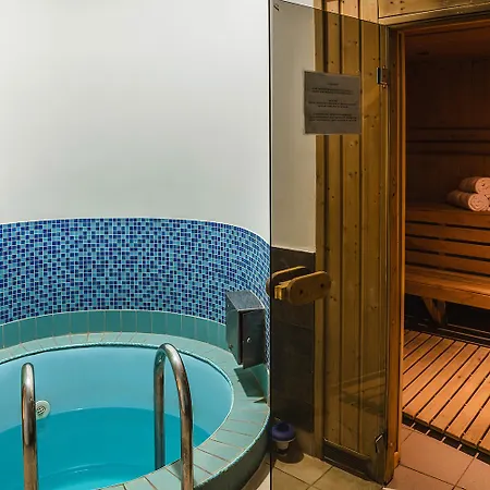 Sympozjum & Otel 4*