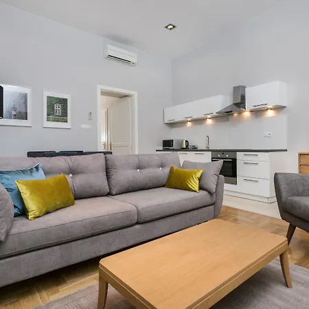 Aparthotel Venetian House Market Square Cracovia