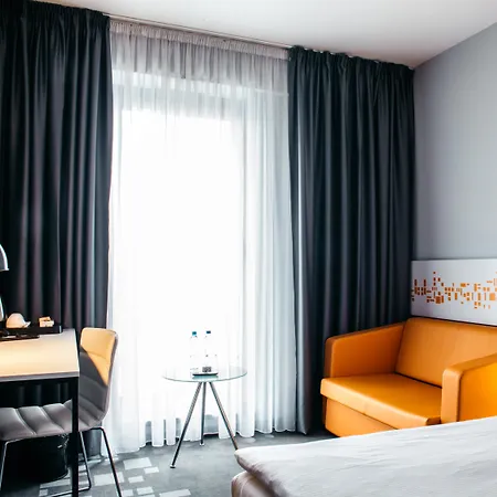 Q 3* Krakow