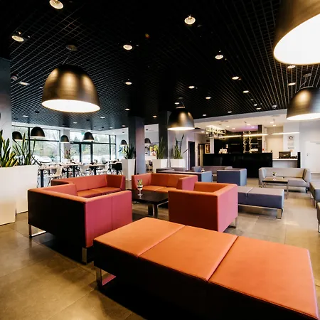 Q 3* Krakow