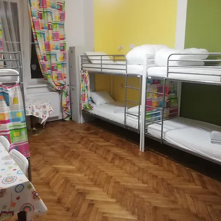 Albergue Lorf Hostel&apartments