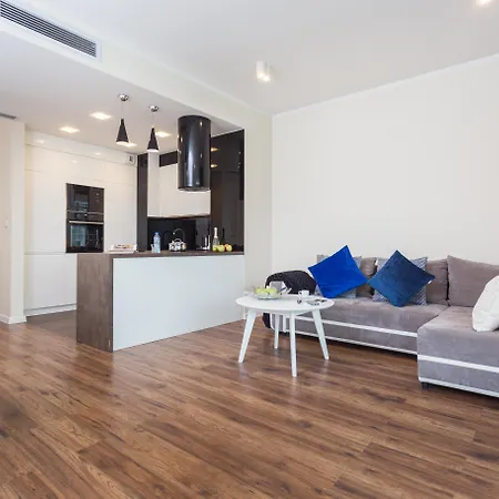 Inpoint Central Apartments 3*