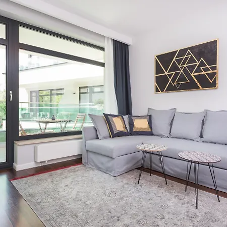 Inpoint Central Apartments Hotel apartamentowy 3*