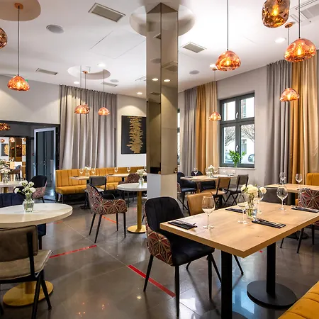 Xerion (adults Only) 4*