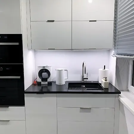 A Modern For 2 People Apartment Krakow