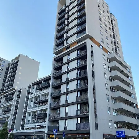A Modern For 2 People Apartment *
