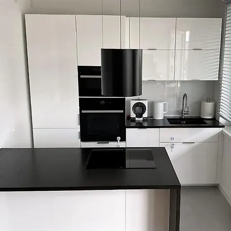 A Modern For 2 People Apartment *