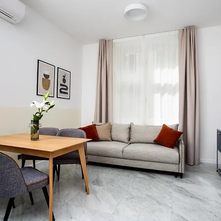 H11 Aparthotel Krakau