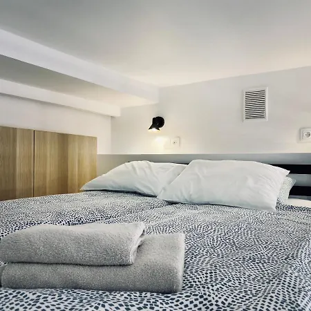 Premium Jacuzzi For Couples, Old Town Apartman *
