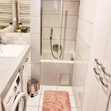 Fredry 15f Homestay