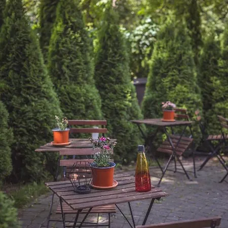Bed & Breakfast 4 Couples & 4 Friends 2*