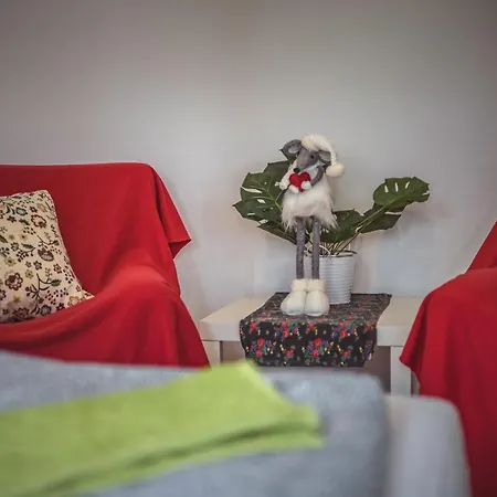 4 Couples & 4 Friends Bed & Breakfast