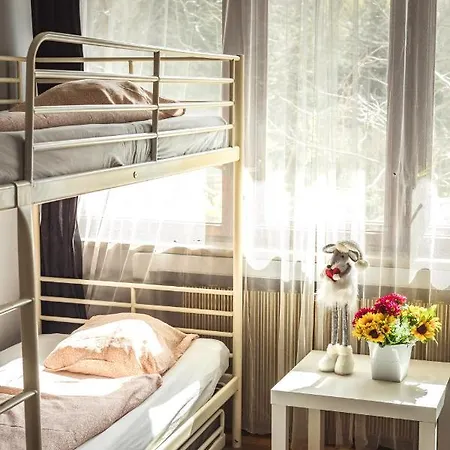 Bed & Breakfast 4 Couples & 4 Friends