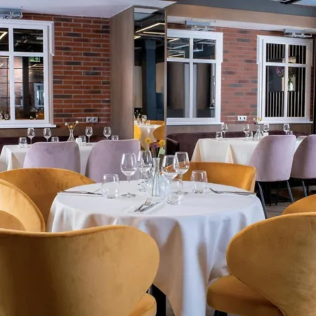 Leonardo Boutique Old Town Hotel 3*