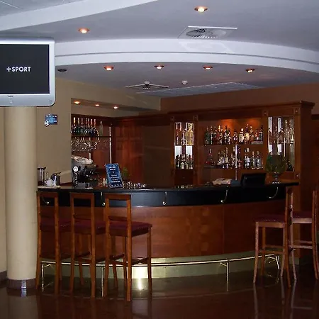 Sympozjum & Otel 4*