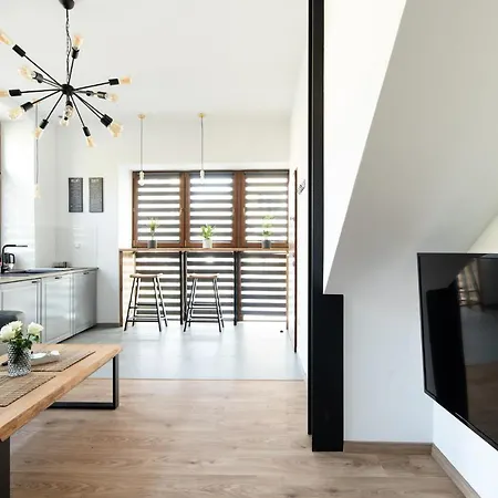Neo Unique & Bright Apartments, Free Parking, 15min Old Town & Kazimierz - By Homelike Krakow