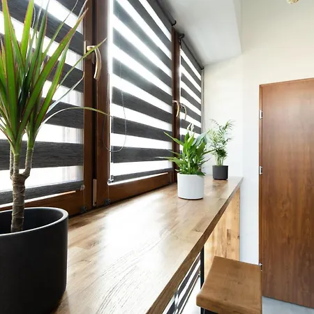 Neo Unique & Bright Apartments, Free Parking, 15min Old Town & Kazimierz - By Homelike Krakow