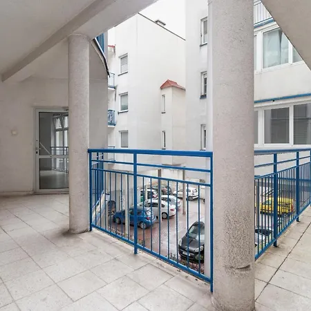 Apartment Office Dobrego Pasterza By Renters