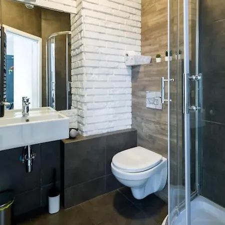 Modern In The Very Location 20