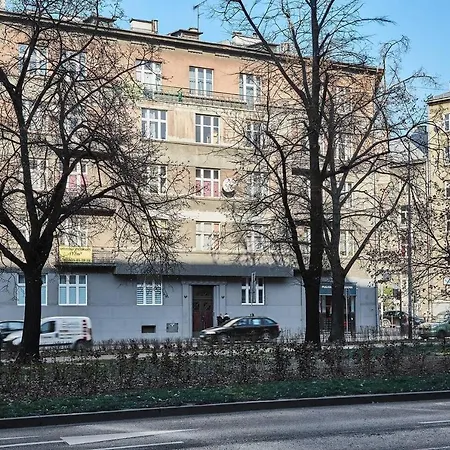 Compact Slowackiego Avenue Apartment Krakow