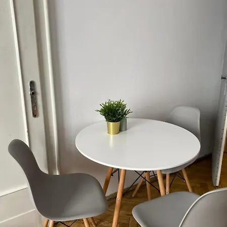 View Old Town Apartment