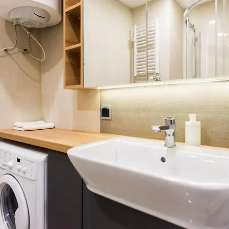 Apartment Luxury Nearto Main Square
