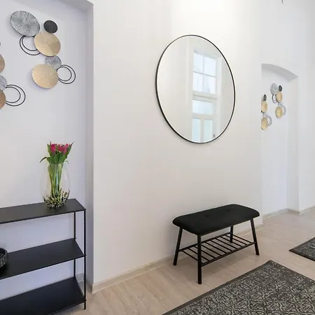 Wawelove Pilsudskiego - 3 Bedroom Apt. With Balcony And Free Parking! *