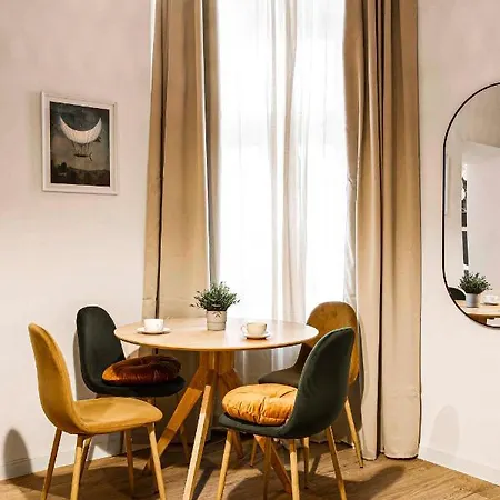 Charming Apartment, Wawel & Old Town * Krakow