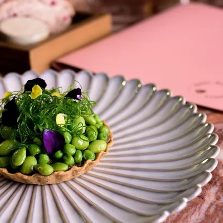 Saski Curio Collection By Hilton 酒店