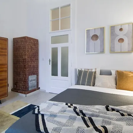 Wawelove Pilsudskiego - 3 Bedroom Apt. With Balcony And Free Parking! Apartment Krakow