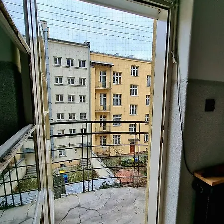 Big And Cozy Bedroom In Krakov