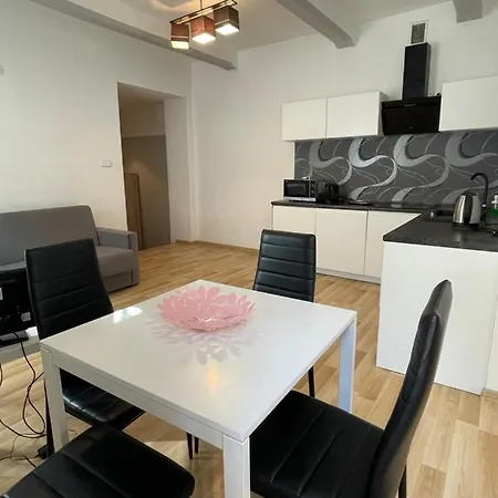Marka 1 Apartment