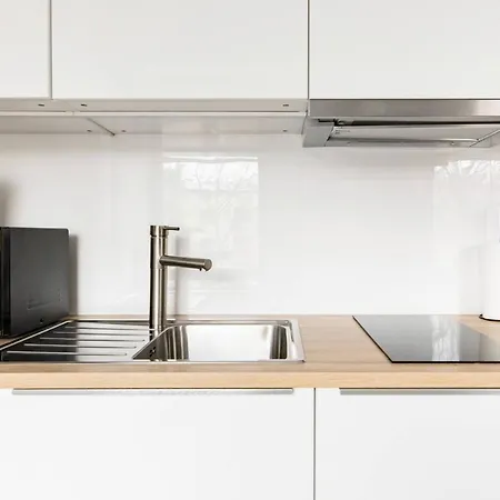 Apartment Neo Unique & Bright Apartments, Free Parking, 15min Old Town & Kazimierz - By Homelike Krakow